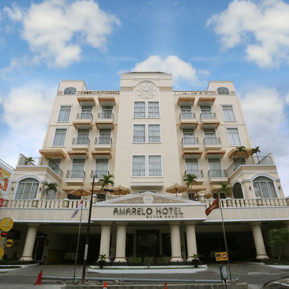 Hotel Amarelo
