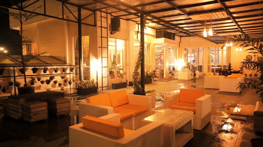Amarelo Hotel 3*