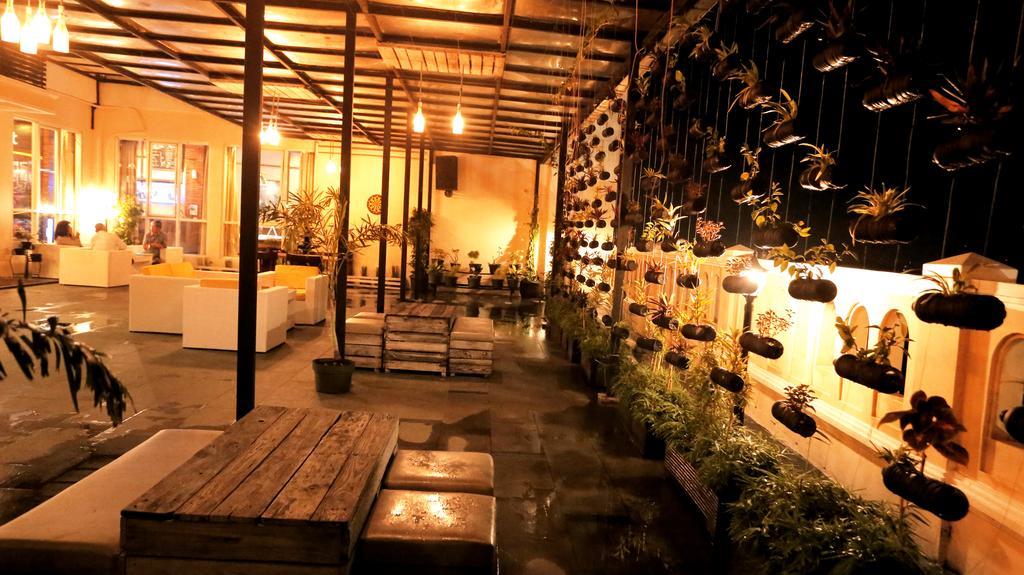 Hotel Amarelo Surakarta (Solo)